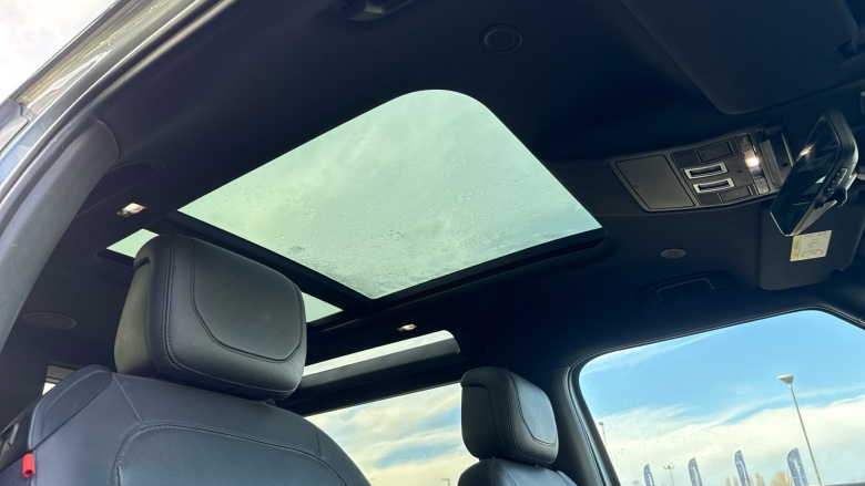 Land Rover Defender 3.0 D300 X 90 3dr Auto Diesel Estate